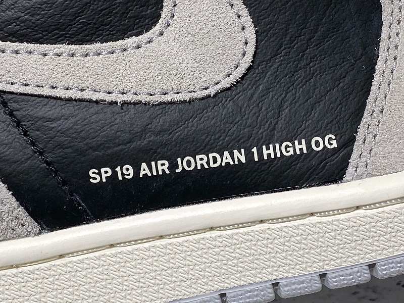 Air Jordan 1 Neutral Grey
